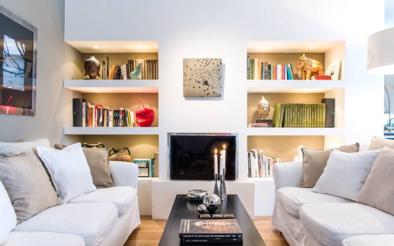 Parete attrezzata in cartongesso: un’idea moderna e pratica per la tua casa.